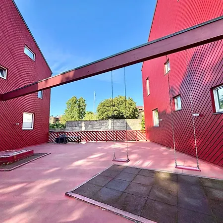 2-room By Telliskivi & Old Town, Free Private Parking * Tallinn