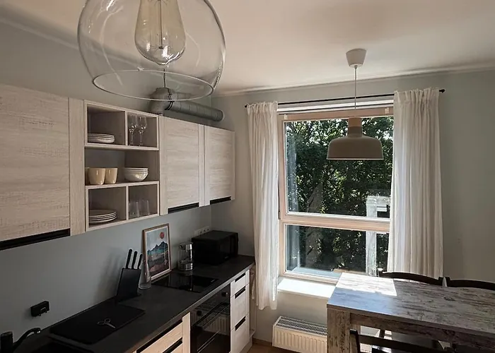 2-room By Telliskivi & Old Town, Free Private Parking * Tallinn