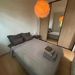 2-room By Telliskivi & Old Town, Free Private Parking タリン