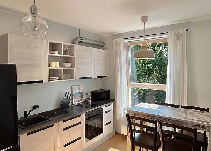 2-room By Telliskivi & Old Town, Free Private Parking Tallinn